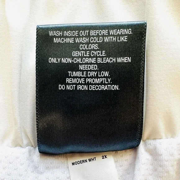 NWT TEK GEAR Women High Rise Pockets Fully Lined White Shorts Plus Size 2X - Picture 5 of 5